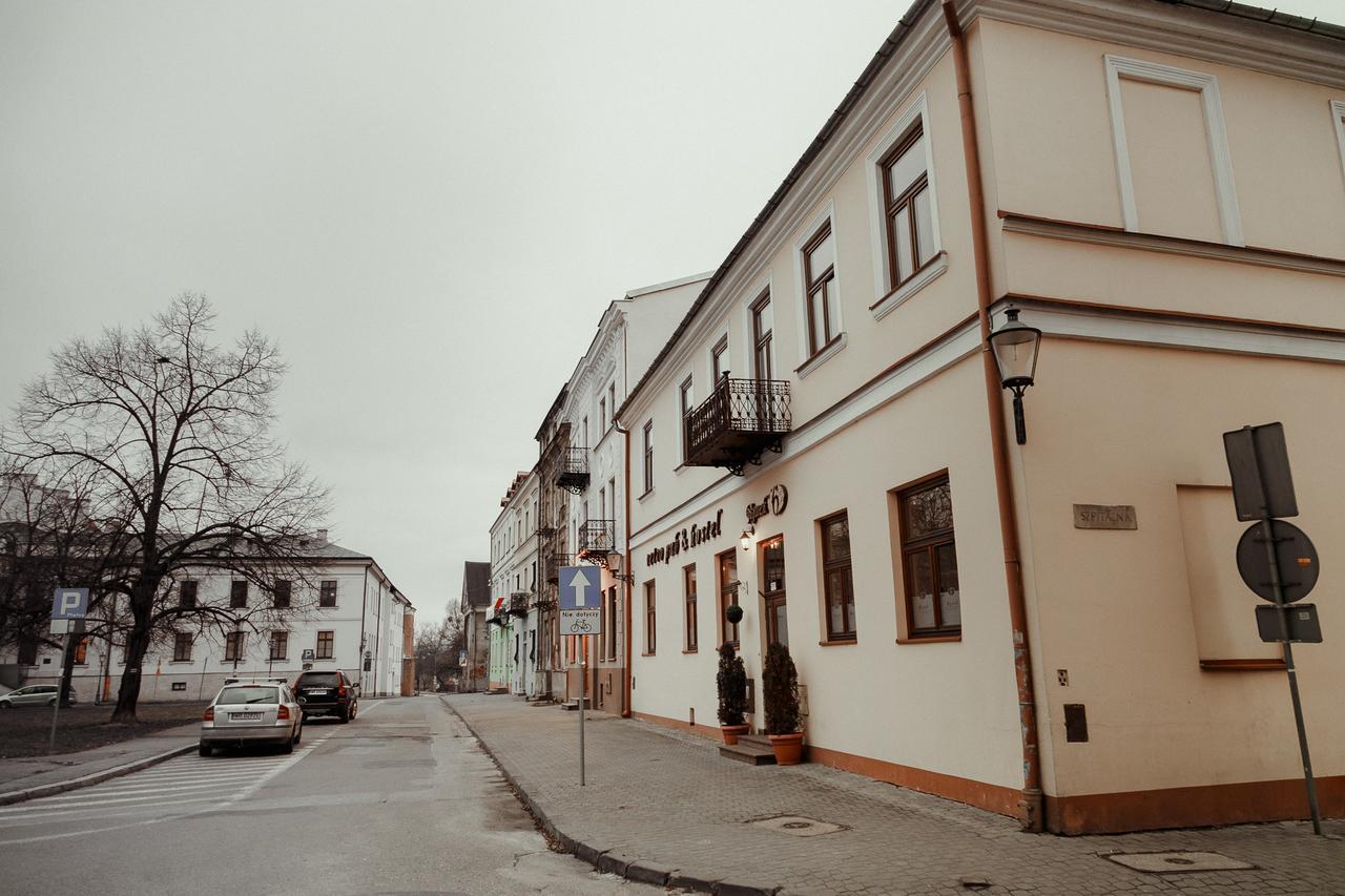 Rynek 6 Retro Pub & Hostel Radom Eksteriør bilde